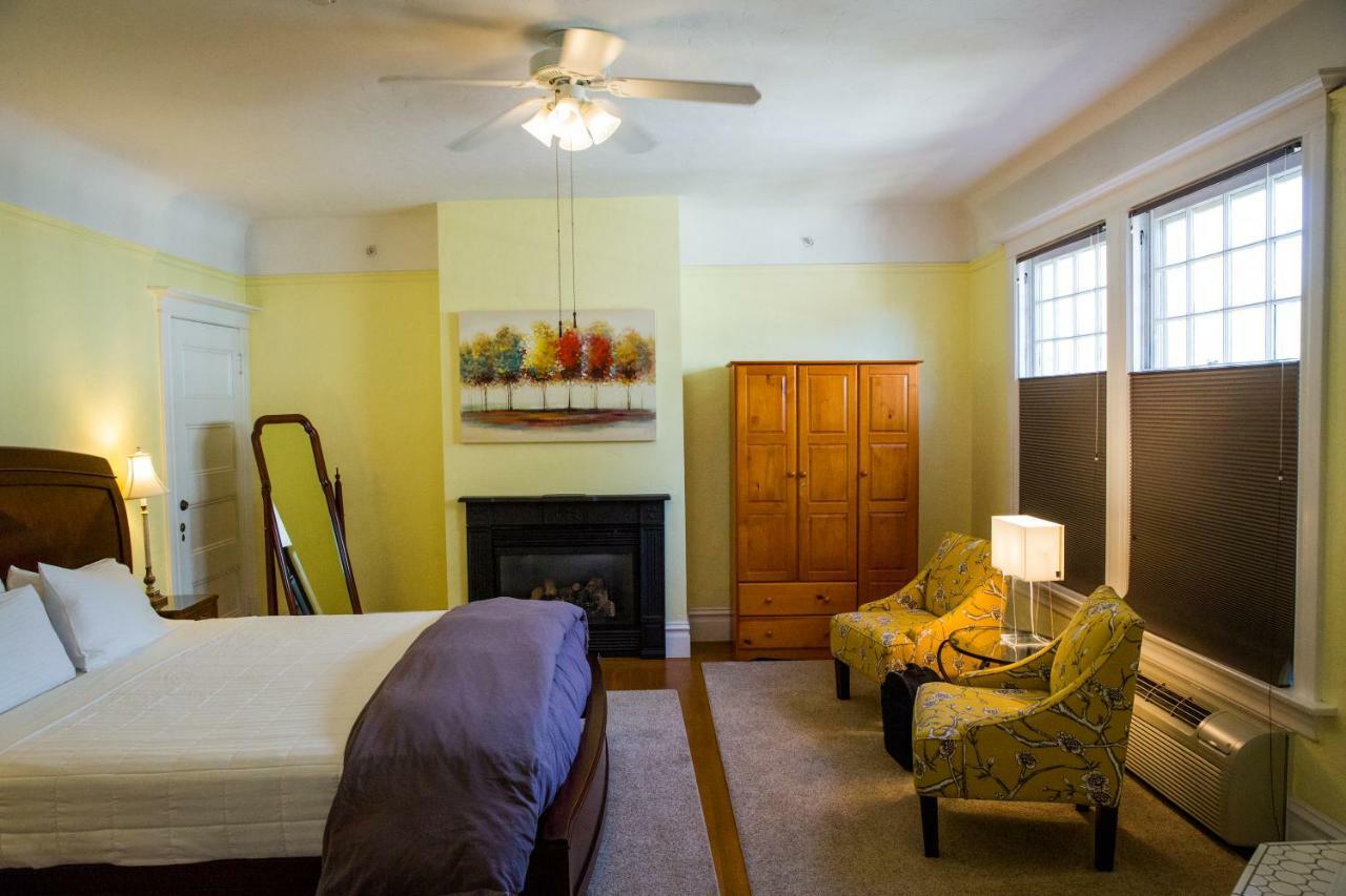 King Room with Spa Bath