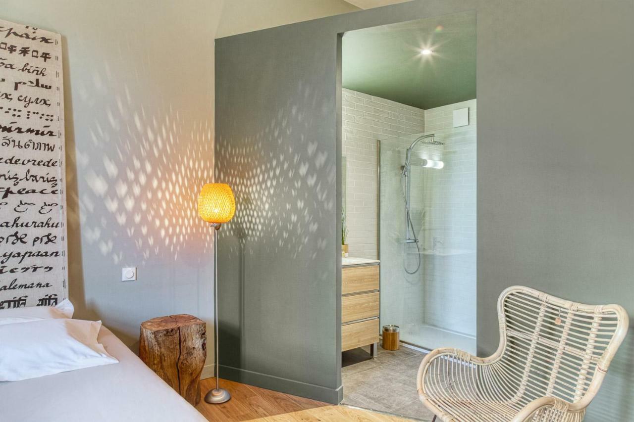 Chambre Double - Vue sur Piscine