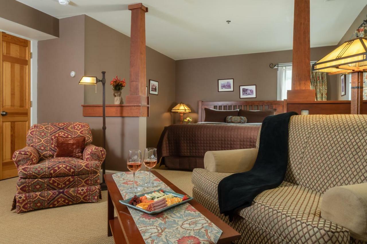 King Suite with Spa Bath,818505923:JPEG