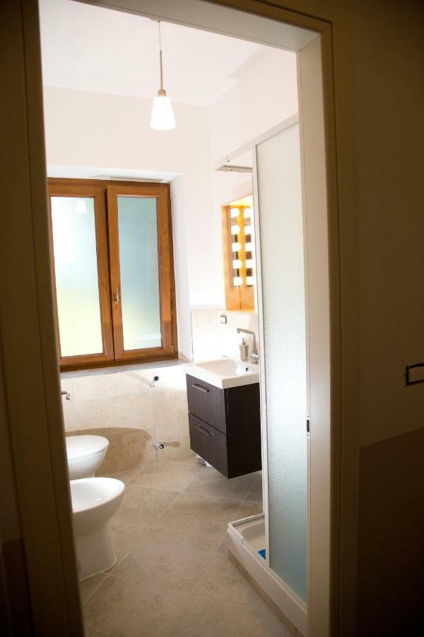 Camera Tripla con Bagno in Comune