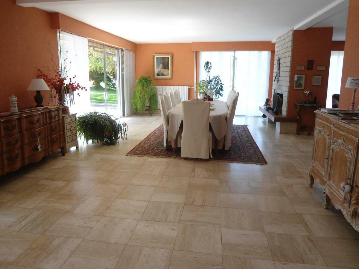 Chambre Double avec Vue sur le Jardin et Salle de Bains Commune