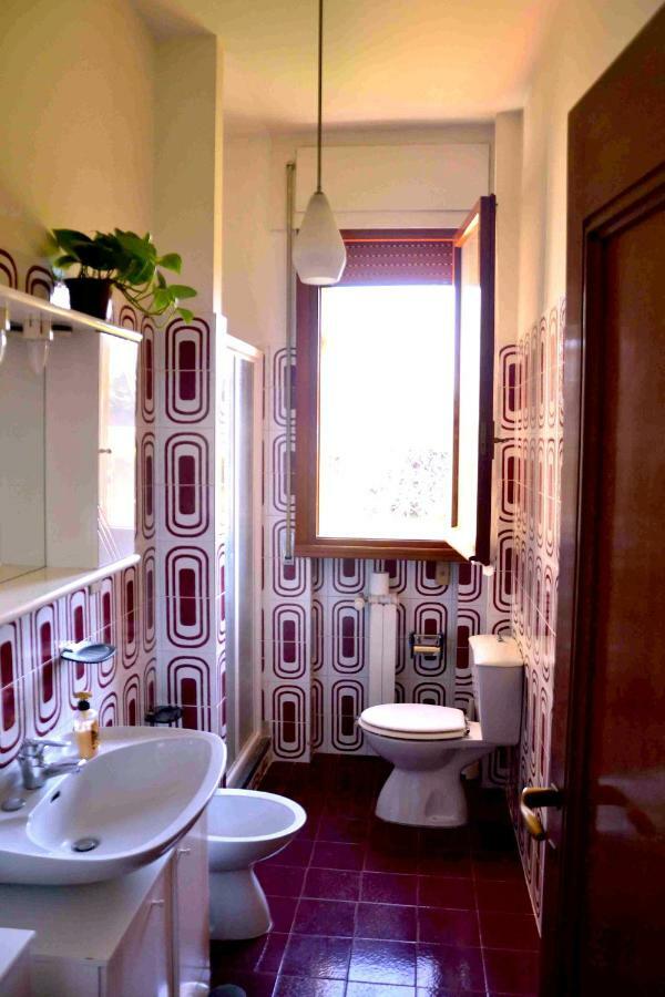 Camera Matrimoniale con Bagno in Comune