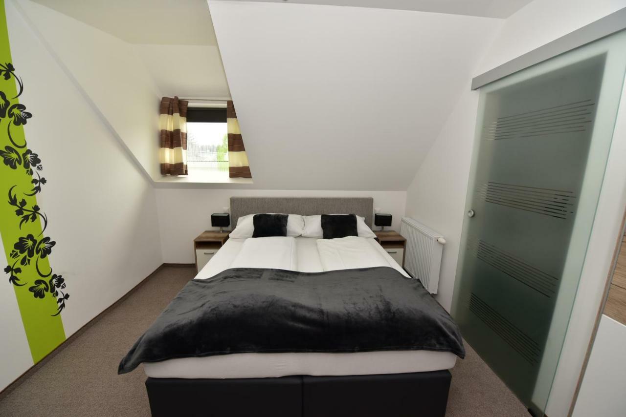 Doppelzimmer mit eigenem Bad