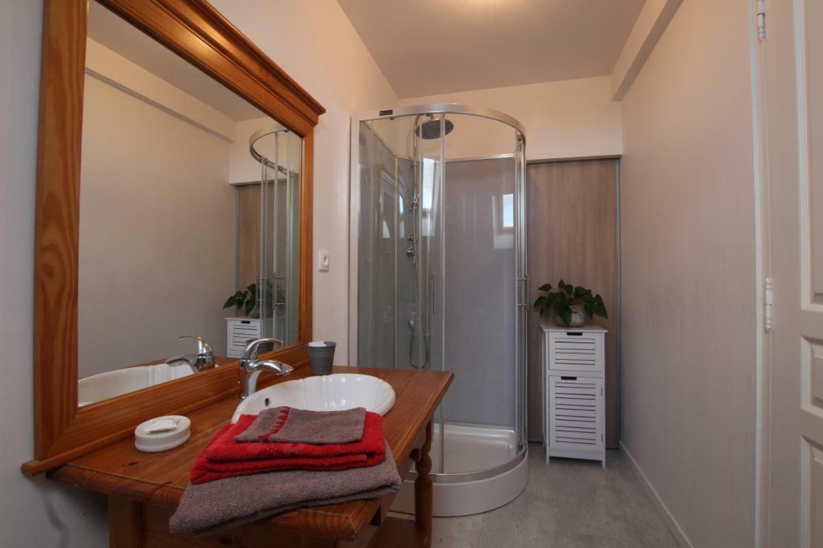Chambre Quadruple avec Salle de Bains Privative