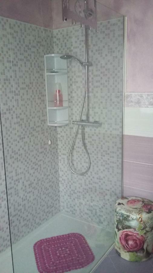 Camera Matrimoniale Standard con Bagno in Comune