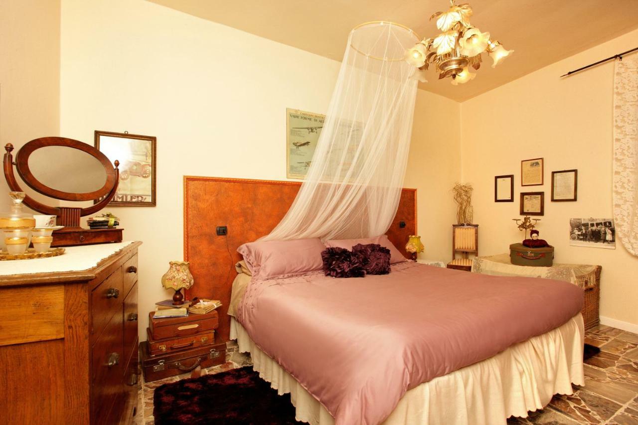 Zimmer mit 2 Kingsize-Betten