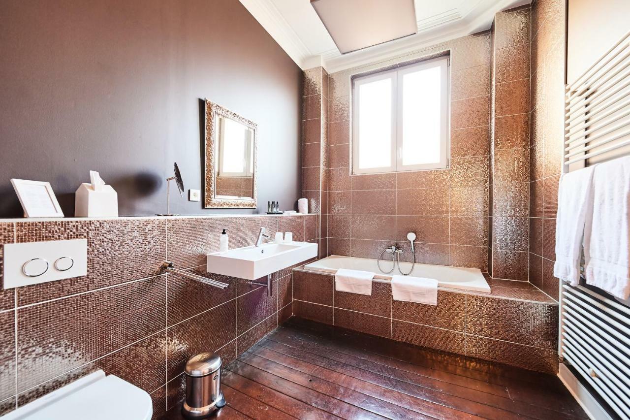 Double Room Bath