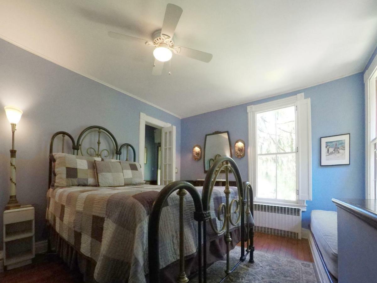 Double or Twin Room with Bathroom