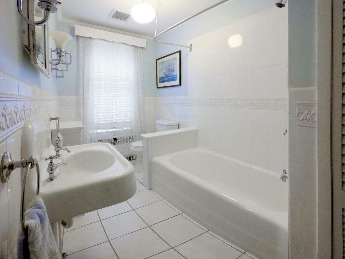 Double or Twin Room with Private External Bathroom