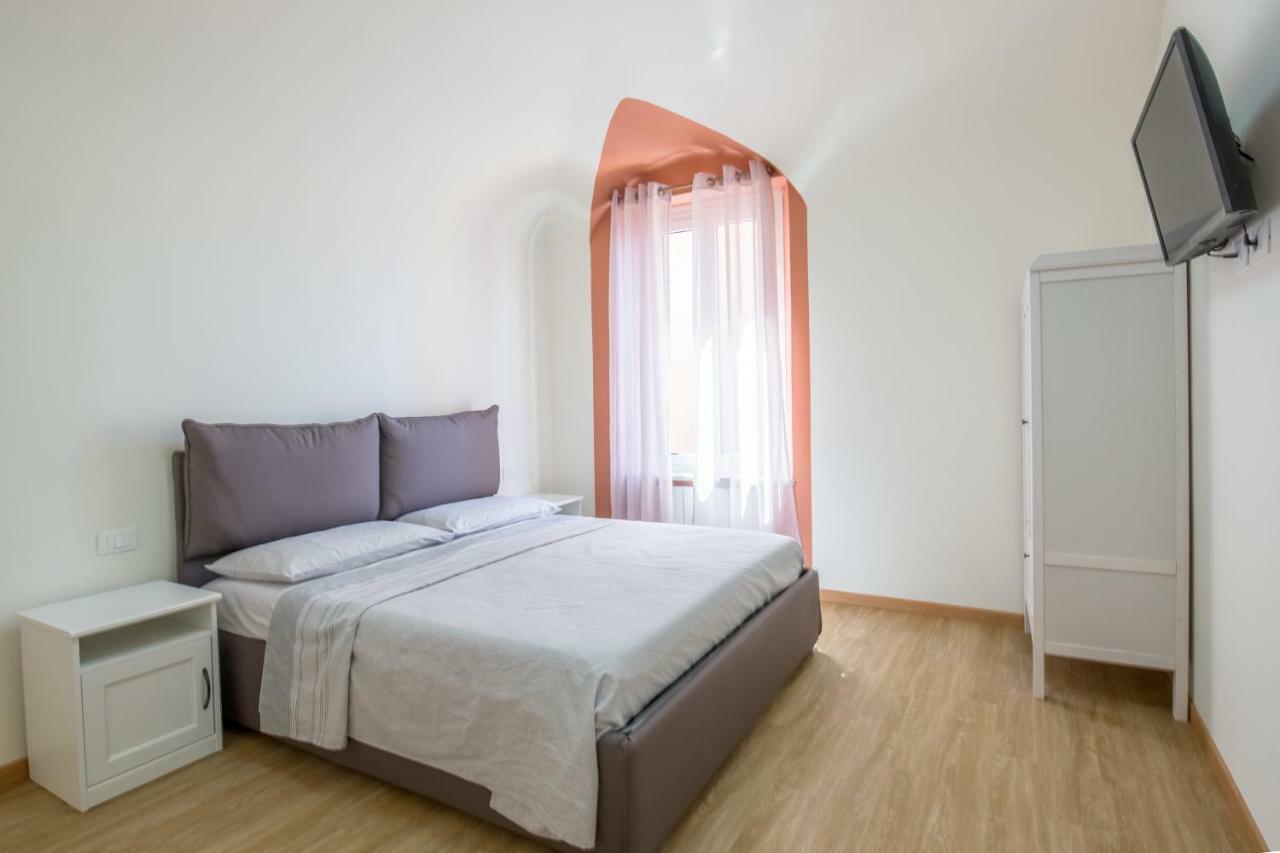 Camera Matrimoniale con Letto Supplementare