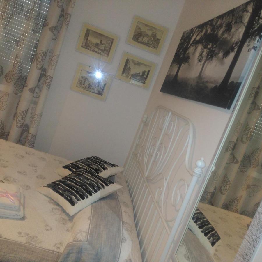 Deluxe Double Room Private Bathroom