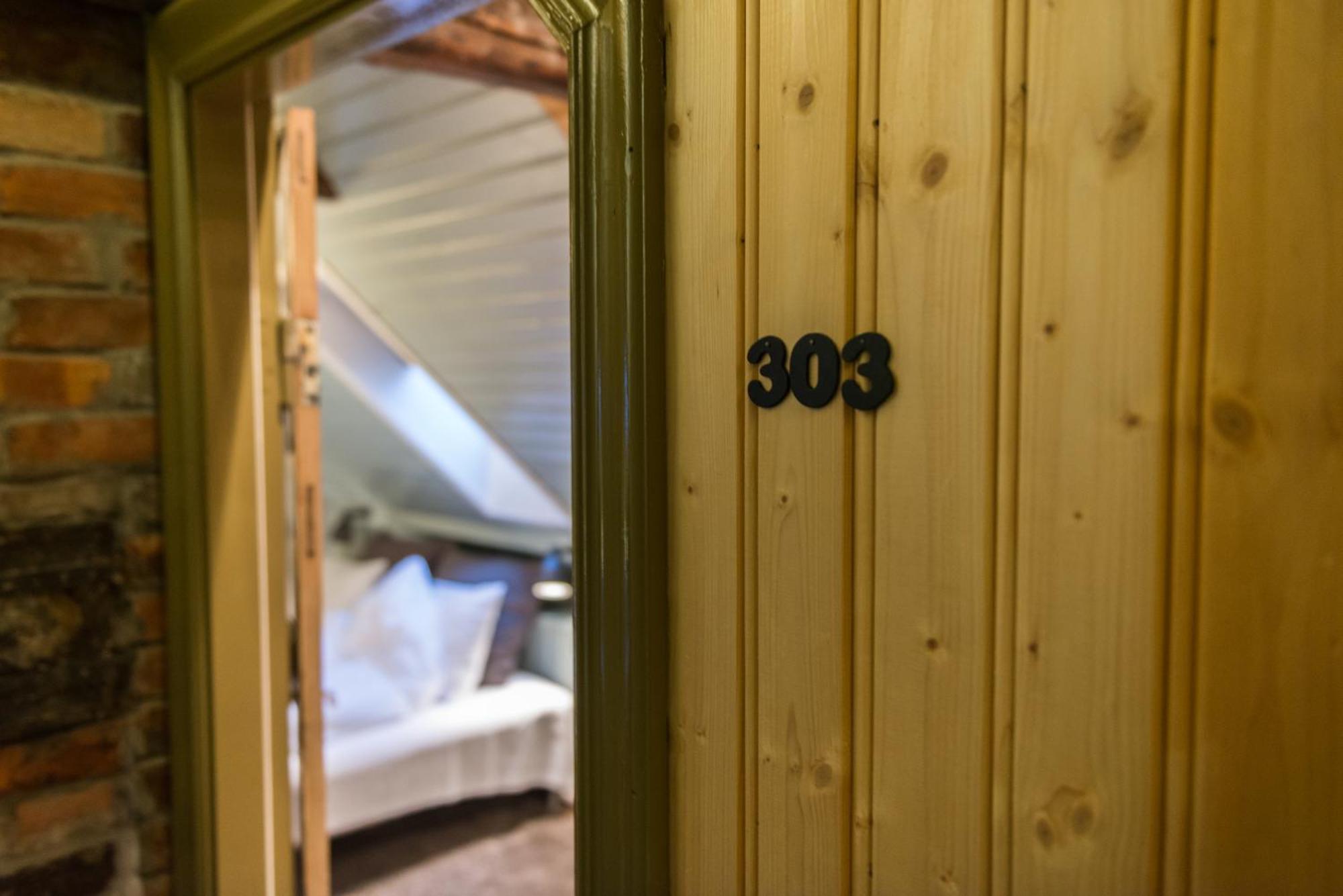 Double Room Private Bathroom