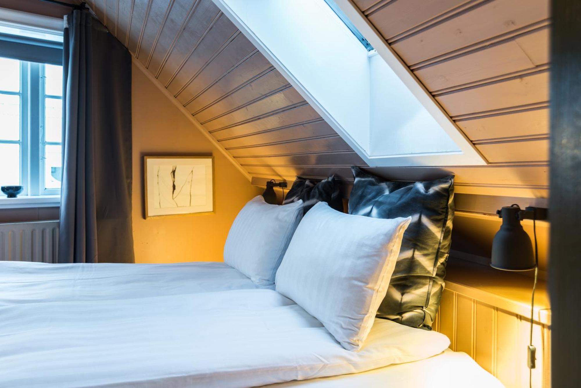 Double Room Private Bathroom