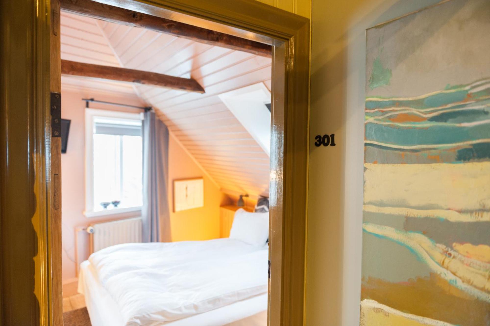 Double Room Private Bathroom