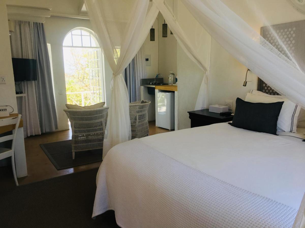 Luxury Queen Room