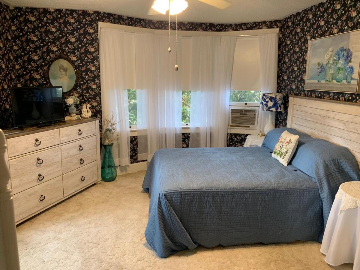 Triple Room with Bath