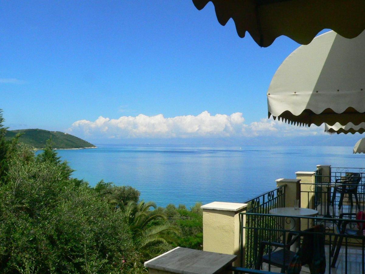 Double or Twin Room with Sea View