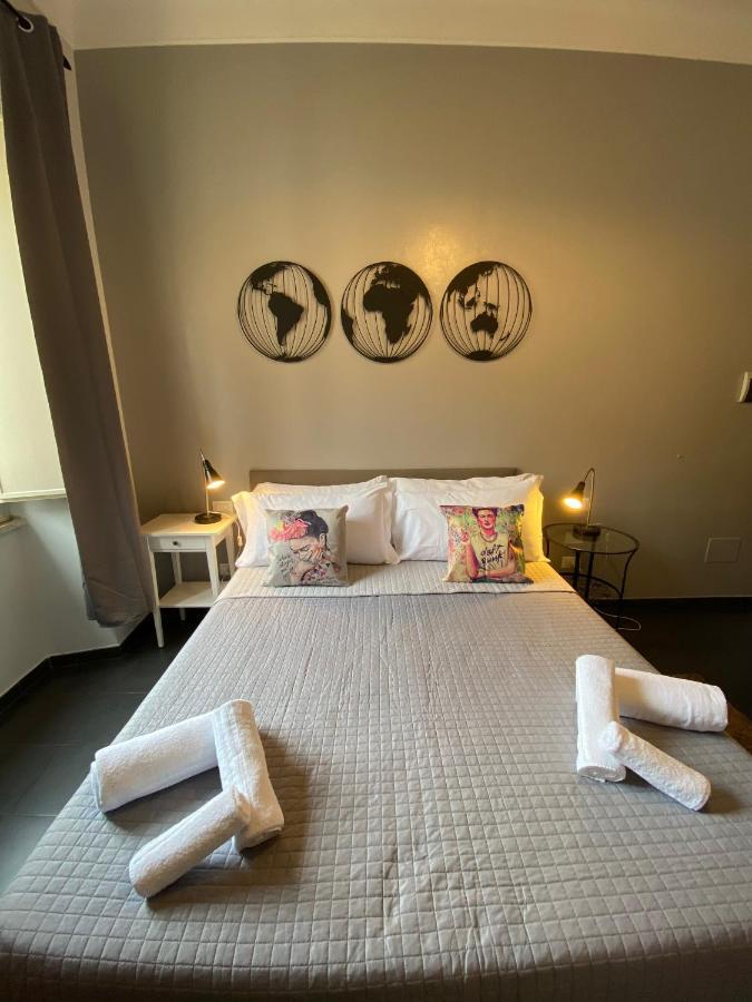 Double Room,965281453:JPEG