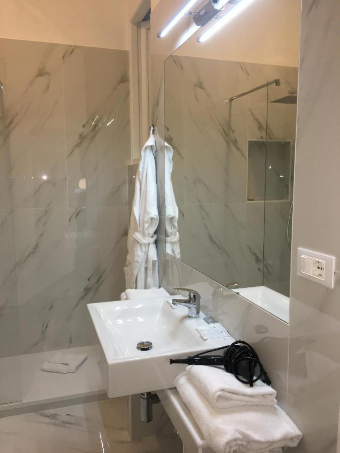 Camera Matrimoniale con Bagno Privato Esterno