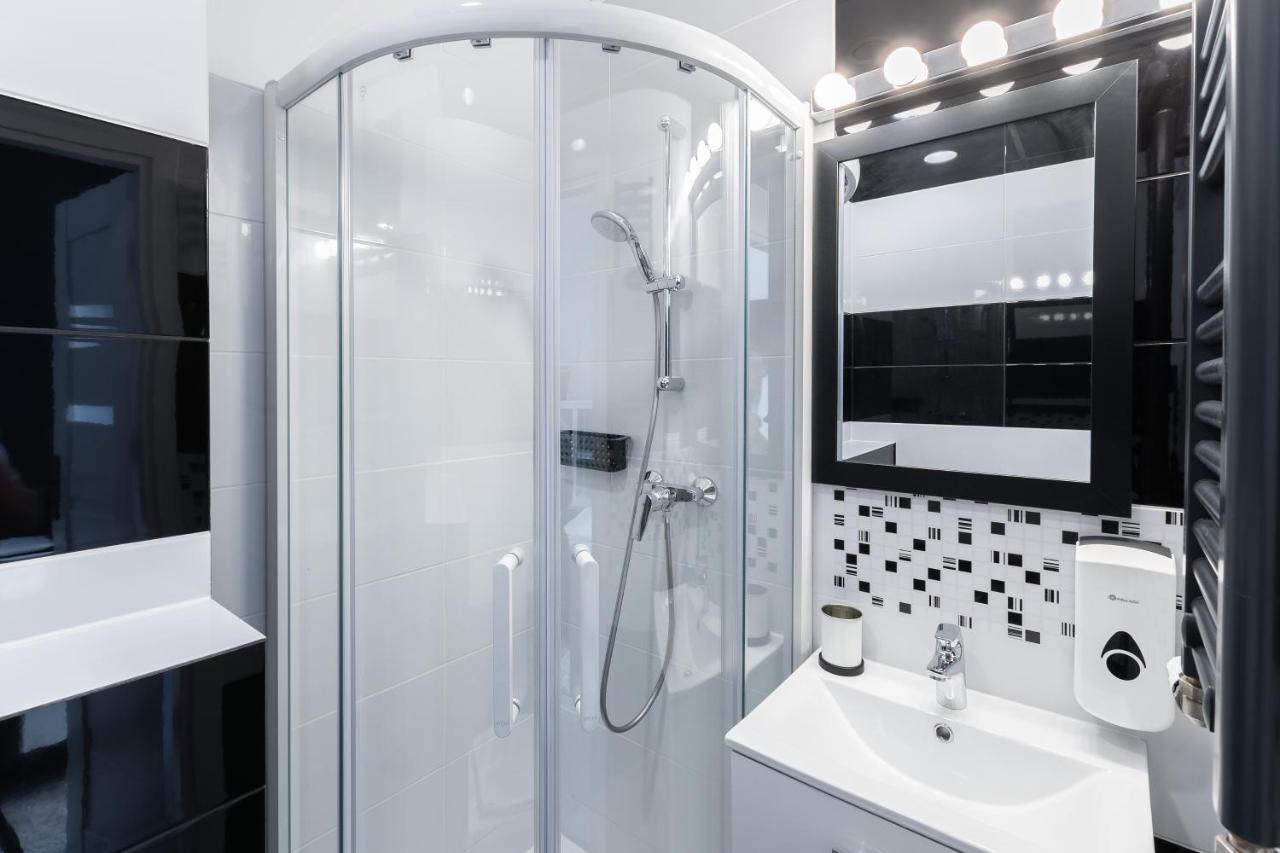 Single Room with Private Bathroom