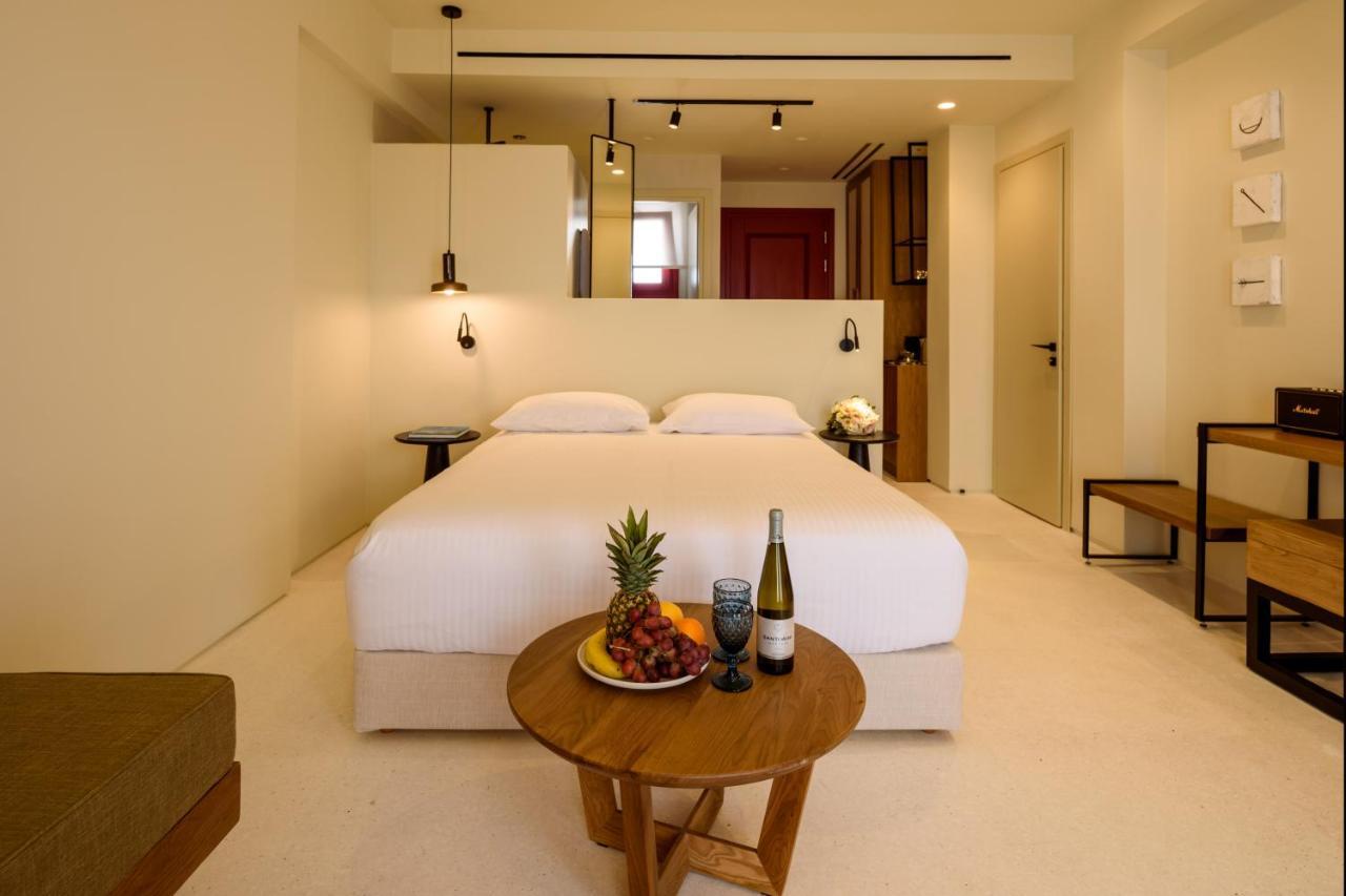 Potnia Master Suite with Two Private Pools and Hot Tubs