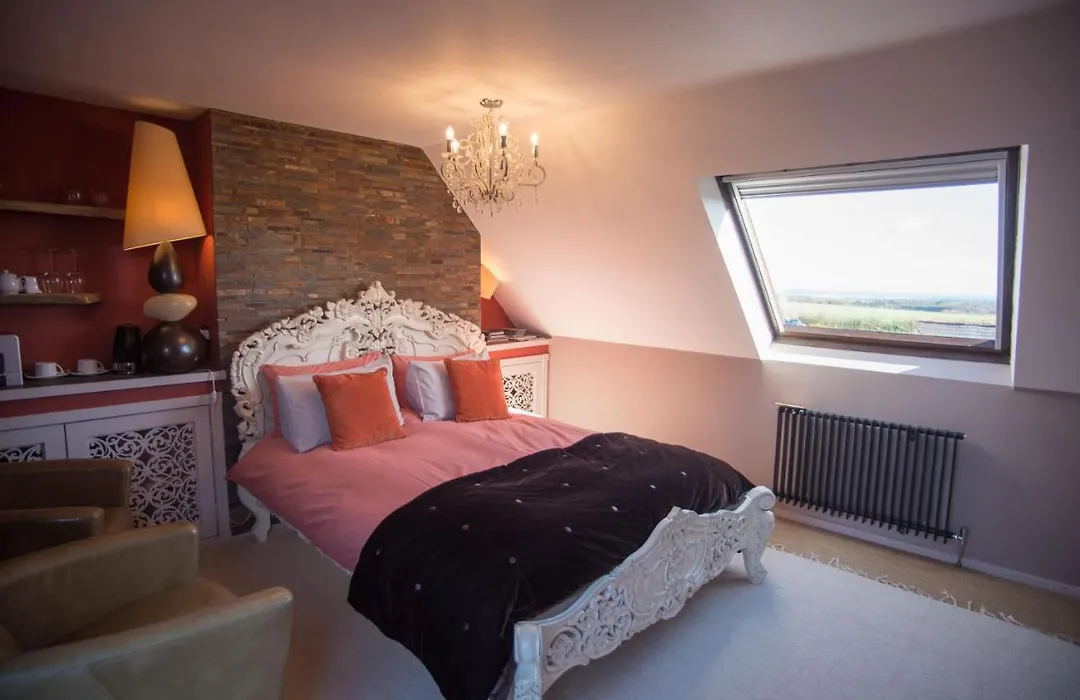 Birdsong Cottage Bed And Breakfast-1
