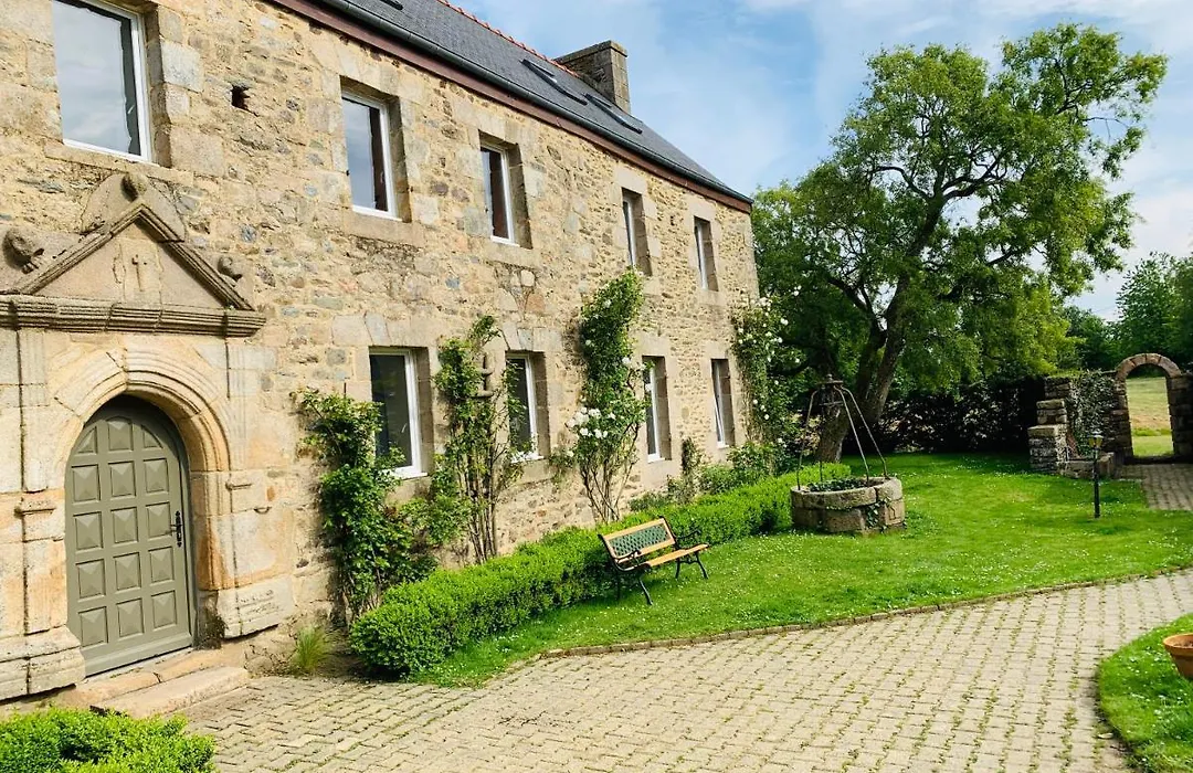 LE DOMAINE DE COAT ROGAN L'espace familial-1