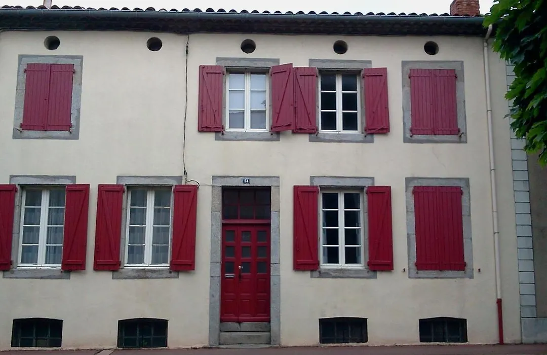 Maison de ville au pied de la Montagne Noire-1