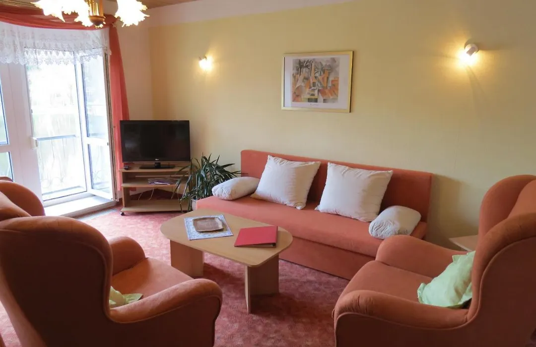 Hotel-Pension Schloss -Miramar-1