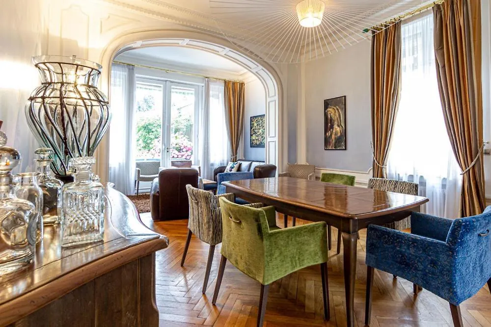 Maison Longuevie-1