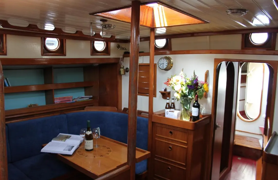 Privé B&B Zeilboot Noorderlicht-1
