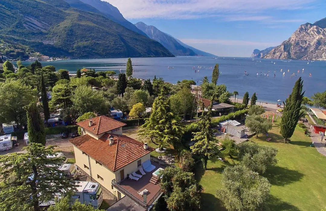 Villa Torbole-1