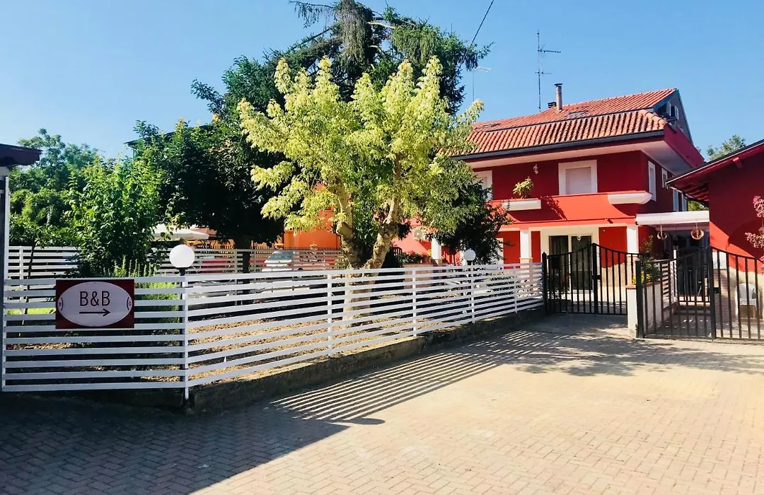 B&B Red Village-1