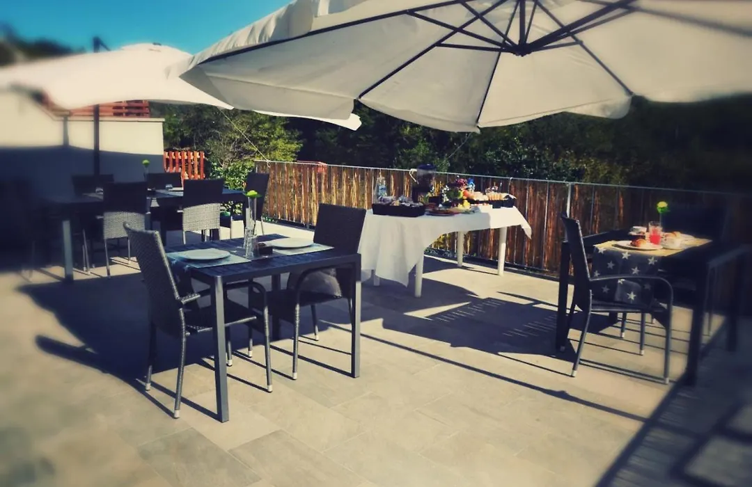 AMICI Holiday B&B di Bielak Aneta Izabela-1