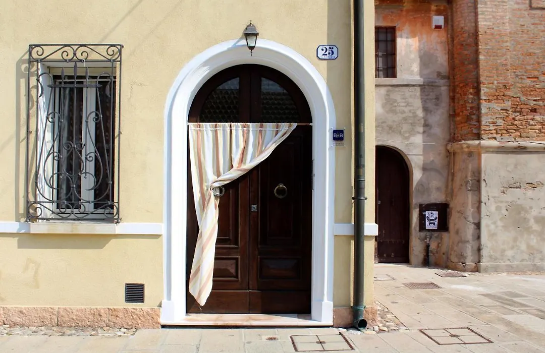Porta del Carmine-1