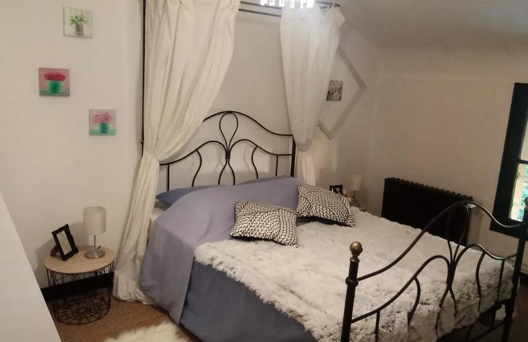 Les 2 Granges Chambre d'hôtes-1