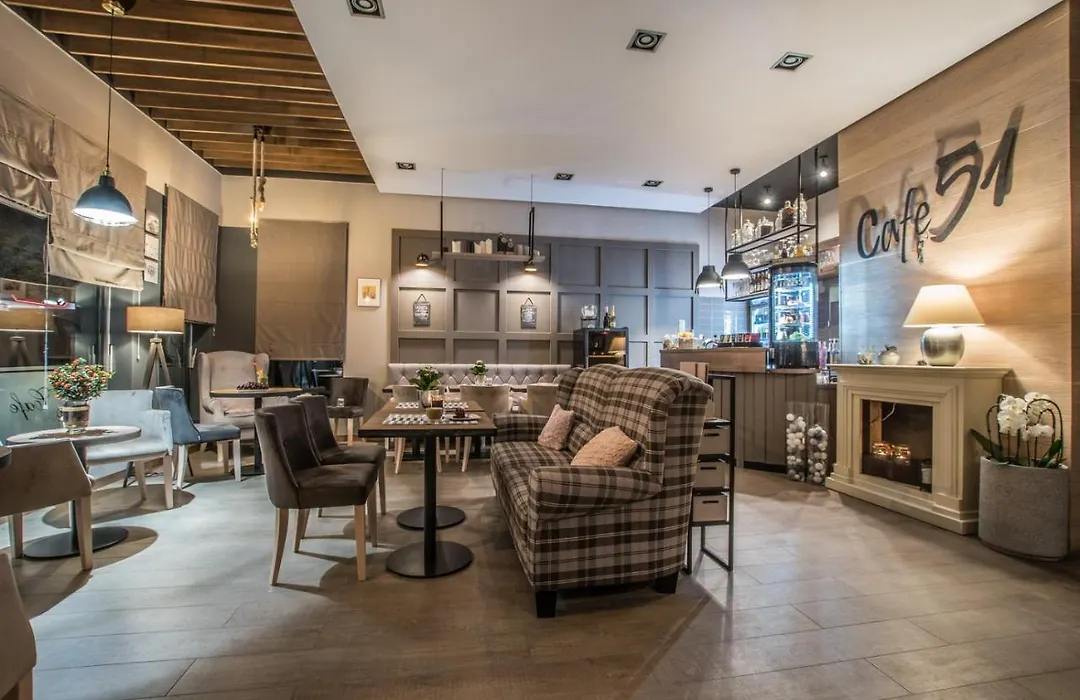 Hotelik 51-1