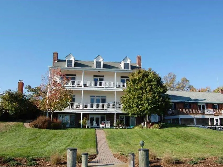 Blue Heron Inn - A Bed And Breakfast Llc-1