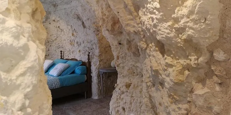 Caves du Coteau 3-1