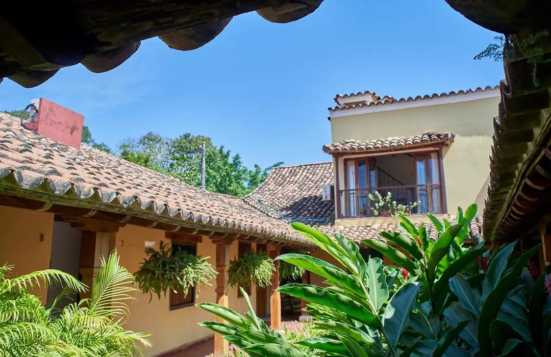 La Casa Amarilla-1