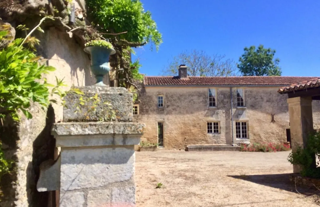 Logis de La Touche-1