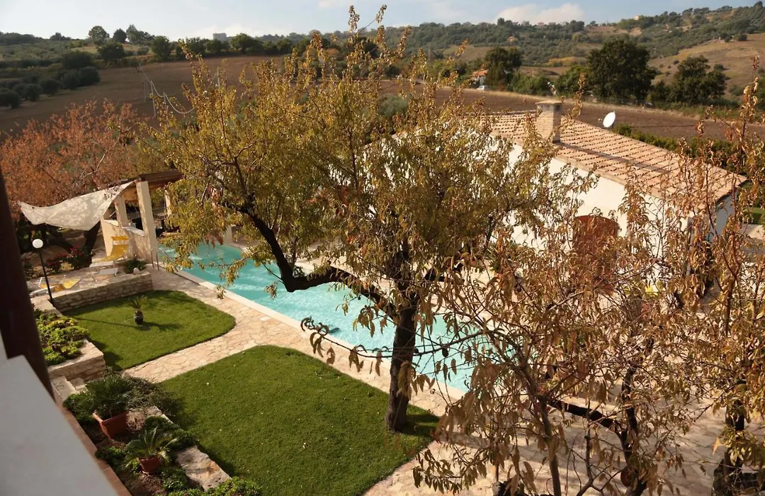 Villa Angiolina, Molise-1