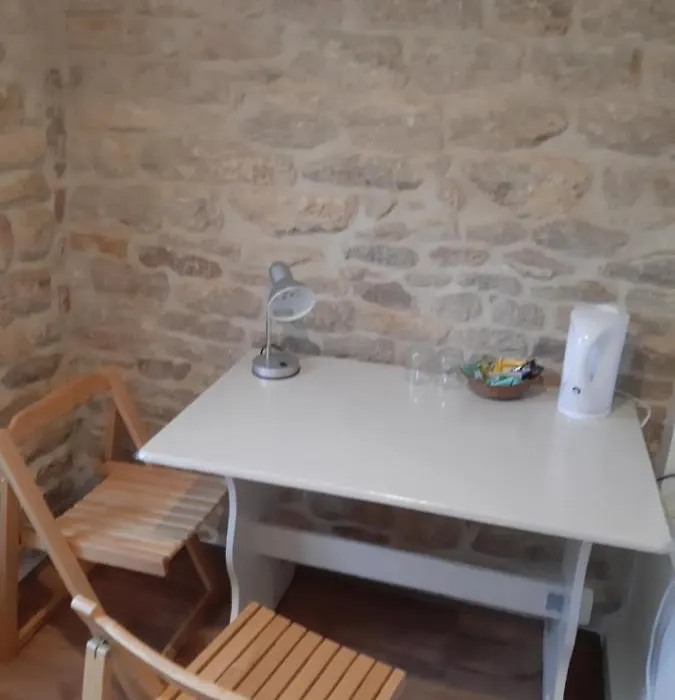 Chambre D'Hôtes avec petit Déjeuner-1