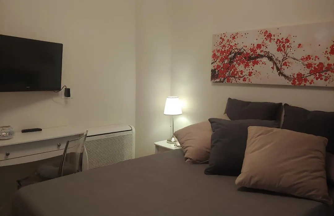 Tiny Room-1