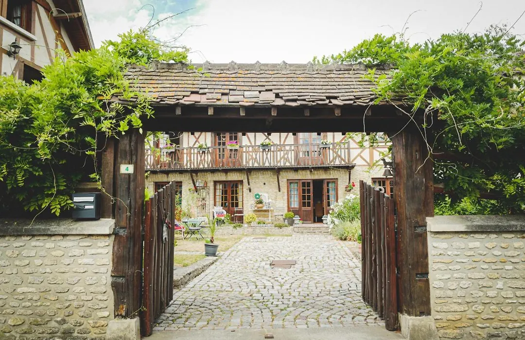 Chambres D'Hotes Du Moulin De Fourges-1