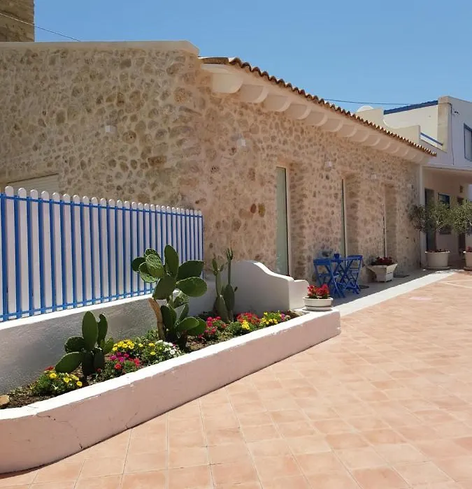 Casa Vacanze Brezza di Gaffe-1