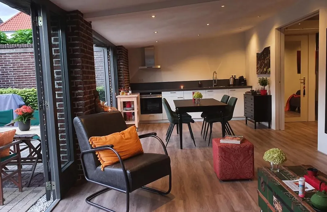 Downtown Hideaway, B&B Grand Deluxe-1