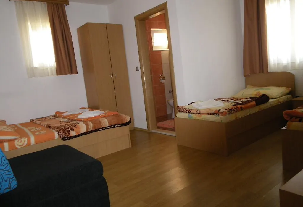 Hotel Quo Vadis-1