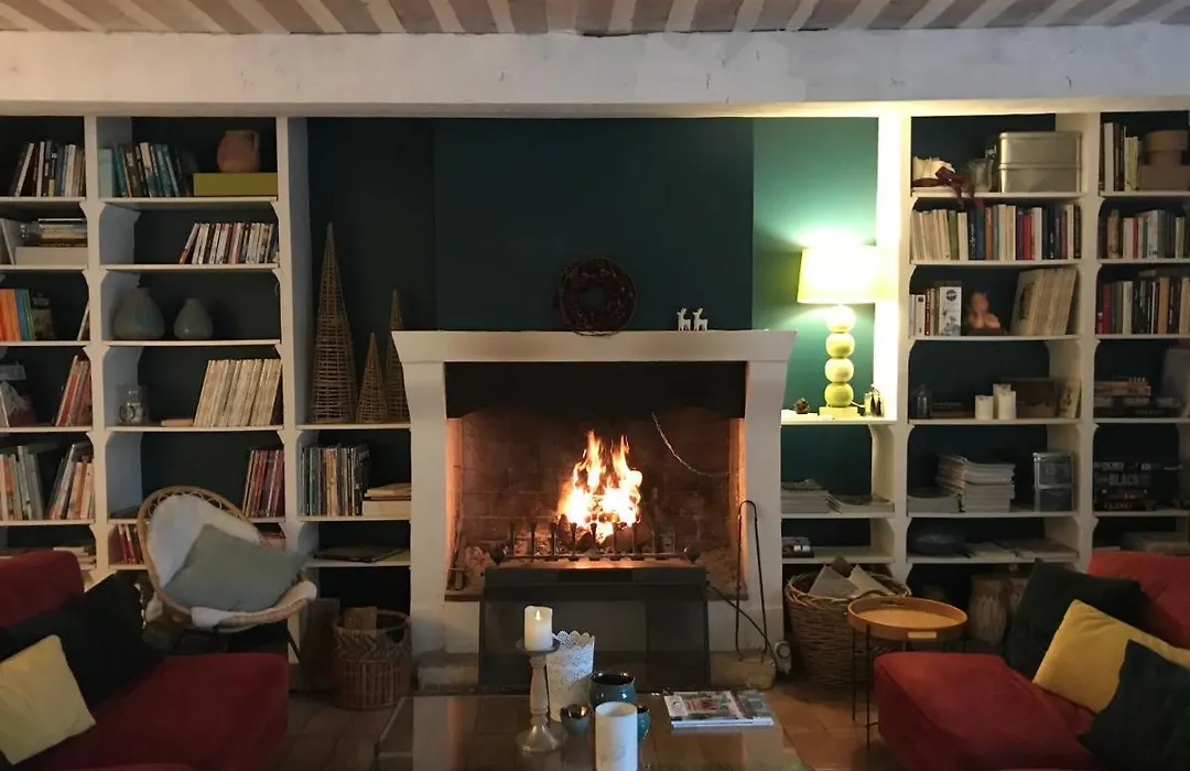 Les Aiguières en Provence-1