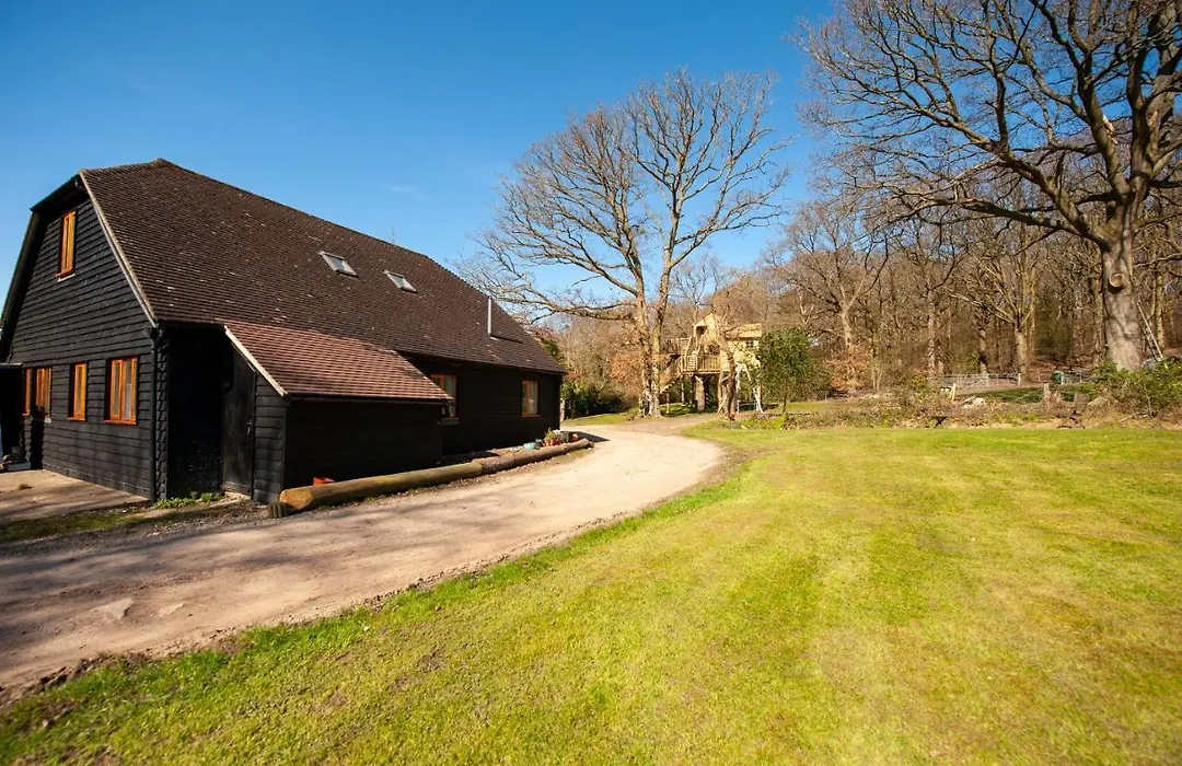Oakside Lodge Guest House-1